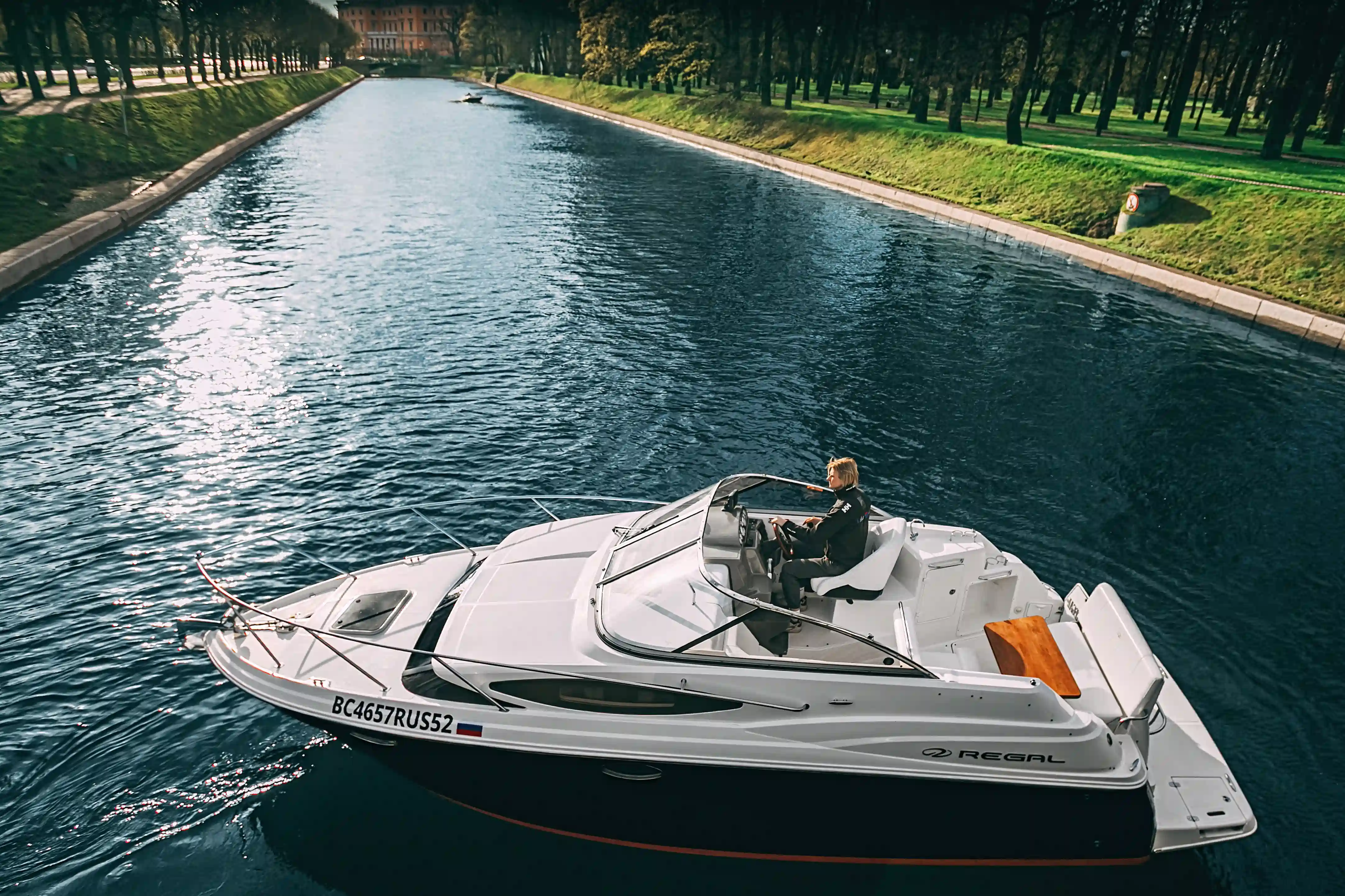 Катер Regal 256 «ФЛЭШ РОЯЛЬ»